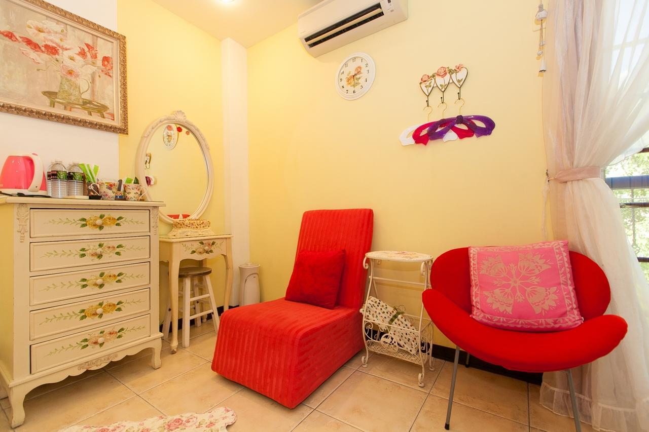 White Cotton Candy Homestay Hualien Kültér fotó