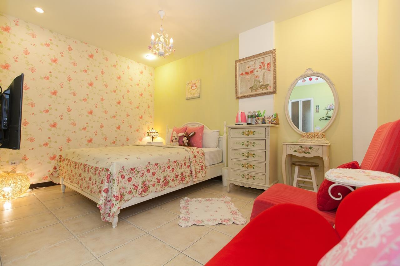 White Cotton Candy Homestay Hualien Kültér fotó